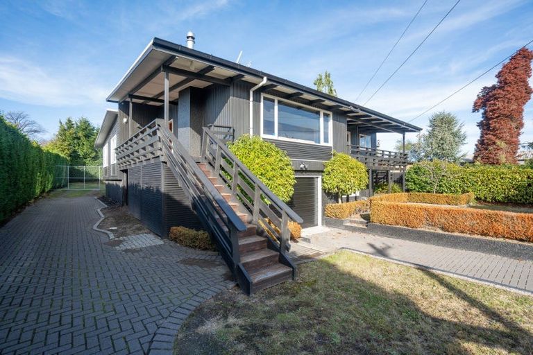 Photo of property in 14 Parata Street, Two Mile Bay, Taupo, 3330