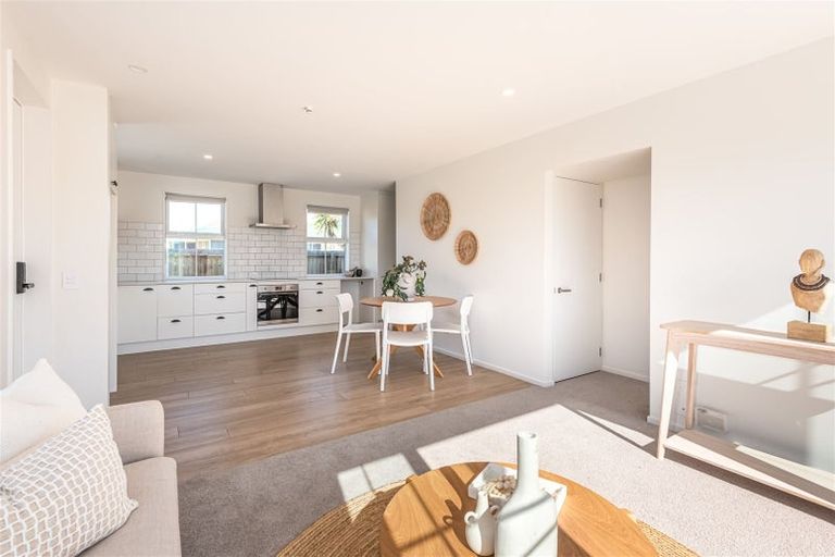 Photo of property in 1/63 Hills Road, Edgeware, Christchurch, 8013