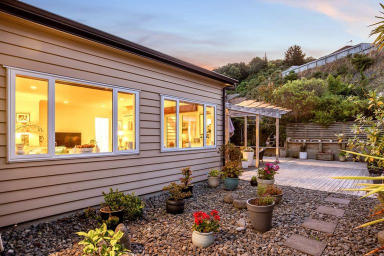 Photo of property in 66 Staithes Drive North, Whitby, Porirua, 5024