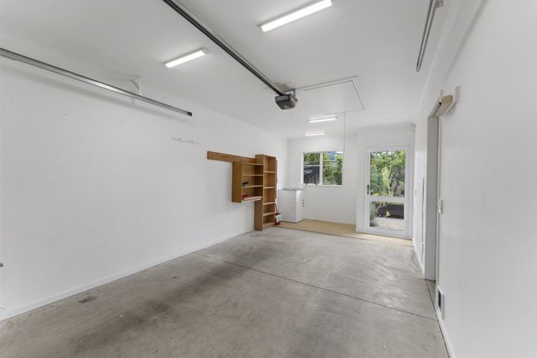 Photo of property in 14 Millwood Place, Silverstream, Upper Hutt, 5019