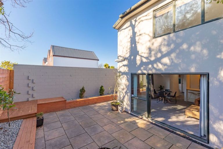 Photo of property in 6/436 Barbadoes Street, Edgeware, Christchurch, 8013