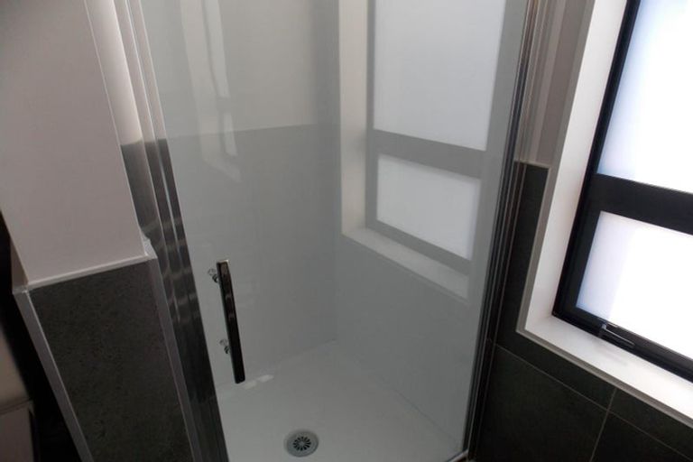 Photo of property in 12/6 Bushland Grove, Paparangi, Wellington, 6037