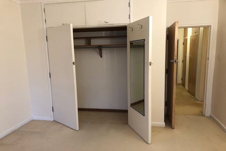 Photo of property in 4 Grenfell Drive, Karori, Wellington, 6012