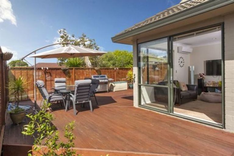 Photo of property in 1/19 Simmental Crescent, Somerville, Auckland, 2014