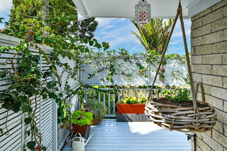 Photo of property in 19 Hazeldene Place, Opaheke, Papakura, 2113