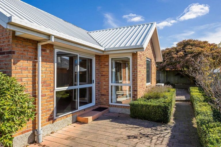 Photo of property in 139a Avonhead Road, Avonhead, Christchurch, 8042