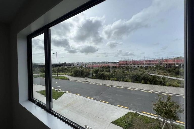 Photo of property in 65 Kaha Road, Papakura, 2110