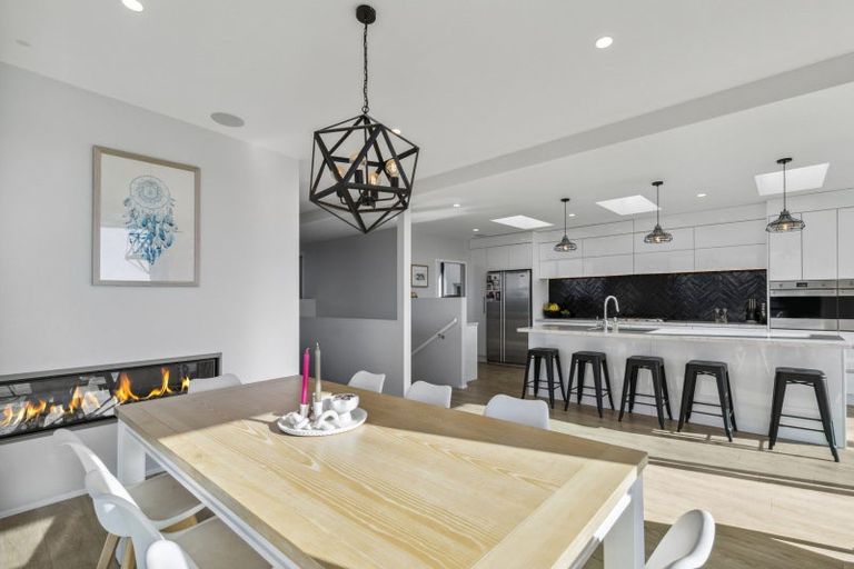 Photo of property in 8 Imran Terrace, Khandallah, Wellington, 6035