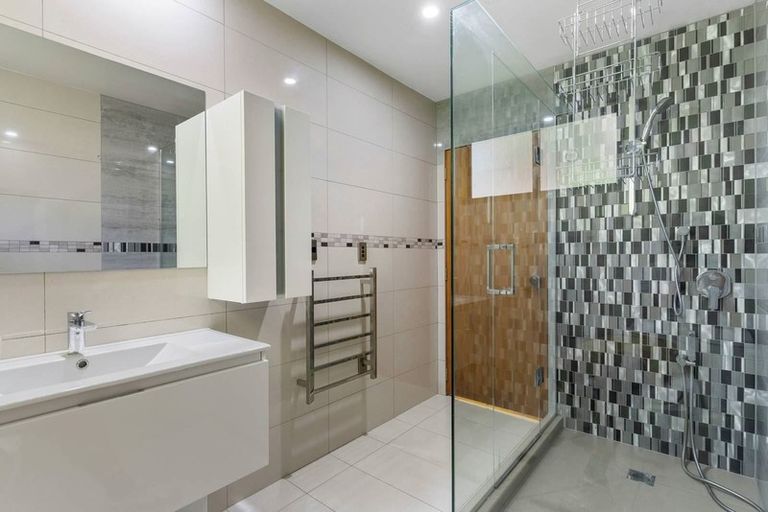 Photo of property in 90 Pah Road, Cockle Bay, Auckland, 2014