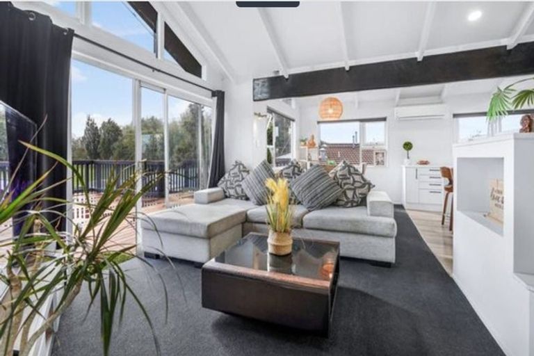 Photo of property in 16 Shelley Jane Place, Dinsdale, Hamilton, 3204