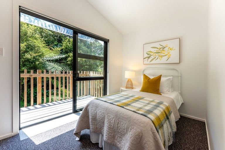 Photo of property in 11 Lannan Road, Surfdale, Waiheke Island, 1081