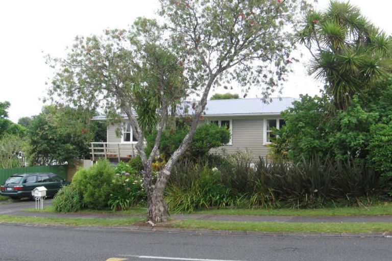 Photo of property in 154 Ennis Avenue, Pakuranga Heights, Auckland, 2010