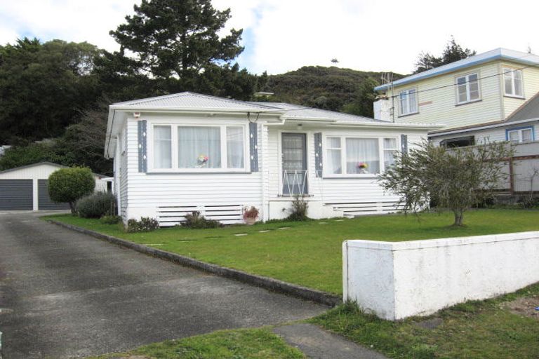 Photo of property in 99 Fraser Street, Wainuiomata, Lower Hutt, 5014