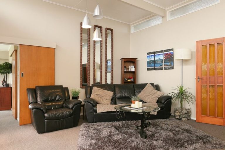 Photo of property in 15 Madden Place, Solway, Masterton, 5810