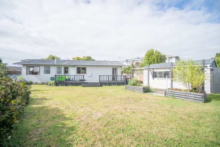 Photo of property in 35 Meadowbrook Drive, Cloverlea, Palmerston North, 4412