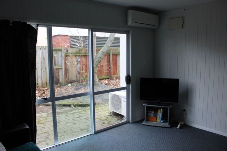 Photo of property in 18k Forth Street, North Dunedin, Dunedin, 9016