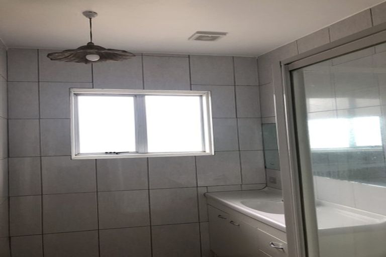 Photo of property in 17 Viola Avenue, Mangere East, Auckland, 2024