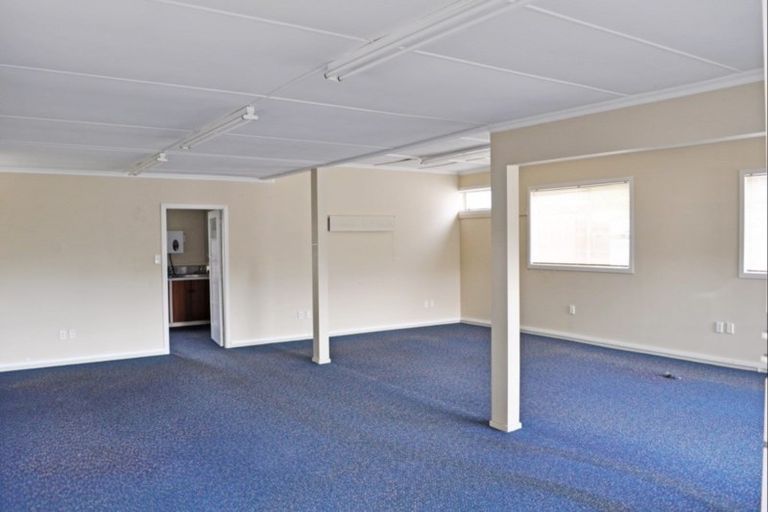 Photo of property in 66 Govett Avenue, Frankleigh Park, New Plymouth, 4310