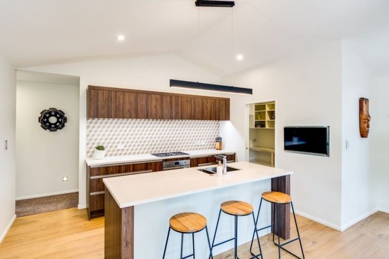 Photo of property in 2b Moeller Street, Taradale, Napier, 4112