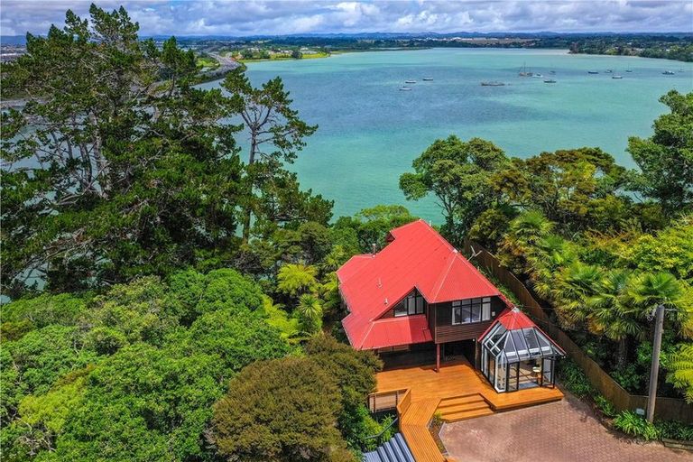 Photo of property in 25 Austin Road, Greenhithe, Auckland, 0632