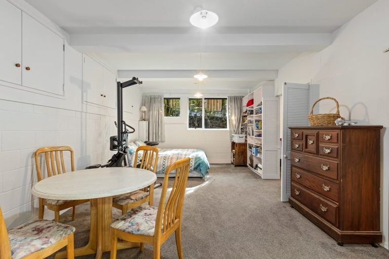 Photo of property in 46 Normanton Street, Glenfield, Auckland, 0629