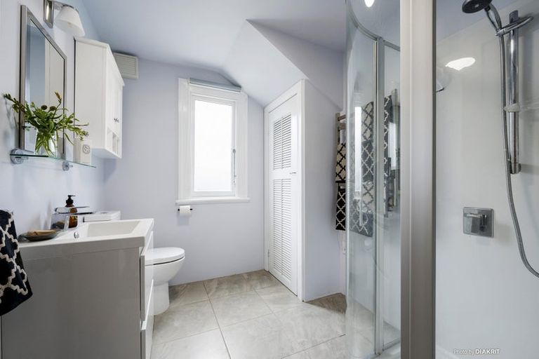 Photo of property in 19 Glen Road, Kelburn, Wellington, 6012