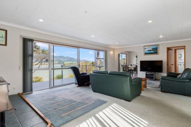 Photo of property in 27 Point Street, Raglan, 3225