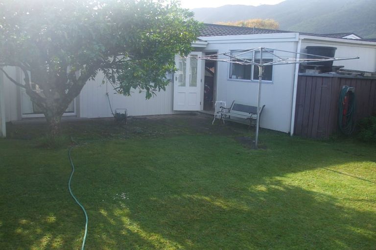 Photo of property in 30b Belvedere Avenue, Waikanae, 5036