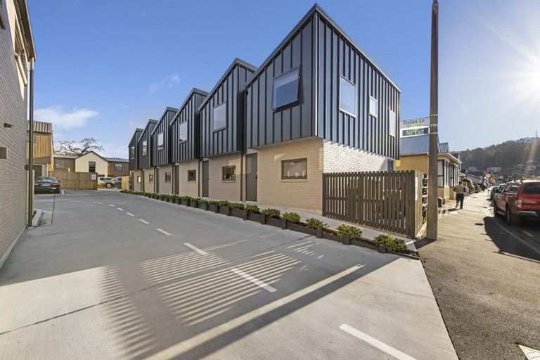 Photo of property in 2 Dallas Lane, Caversham, Dunedin, 9012