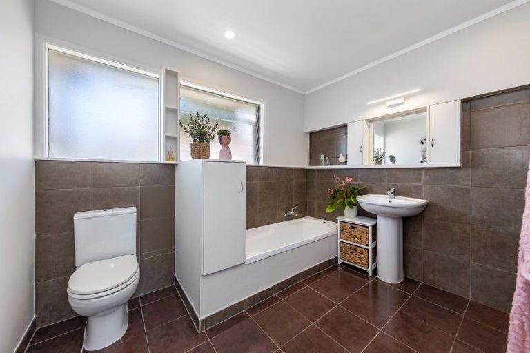 Photo of property in 2/4 Beacholm Road, Takapuna, Auckland, 0622