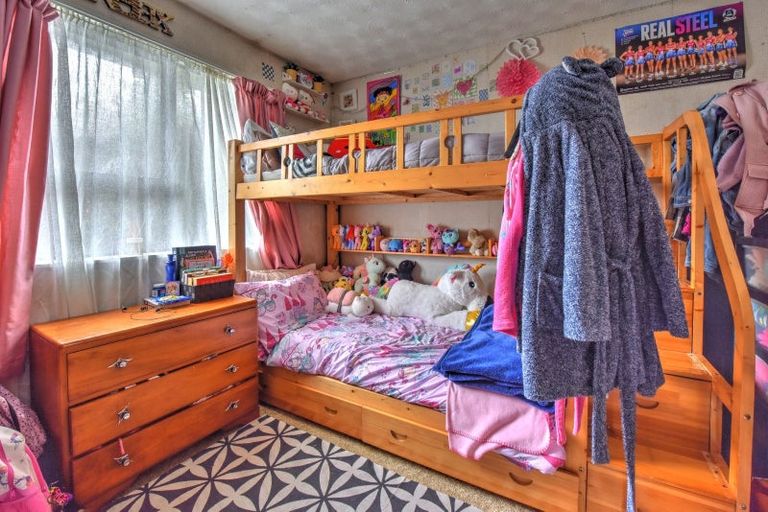 Photo of property in 22 Lawrence Street, East Gore, Gore, 9710