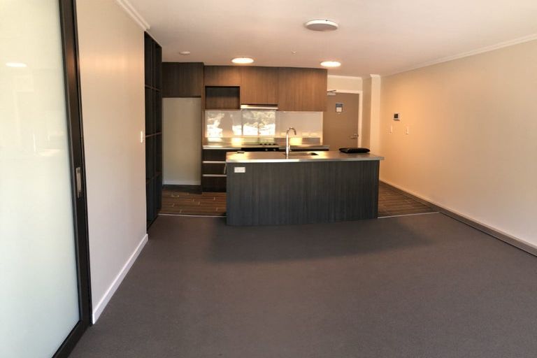 Photo of property in Frame Apartments, 1003/111 Molesworth Street, Thorndon, Wellington, 6011