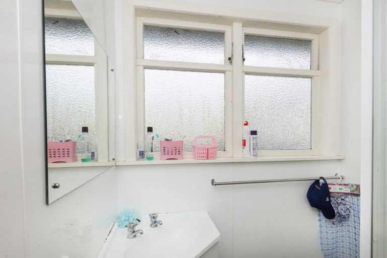 Photo of property in 33 Glasgow Crescent, Kaiti, Gisborne, 4010