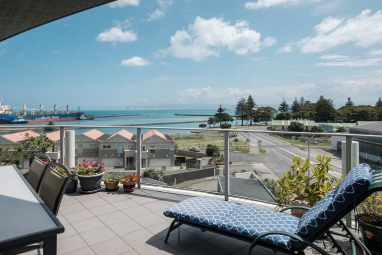 Photo of property in Bay View, 17/90 Customhouse Street, Gisborne, 4010