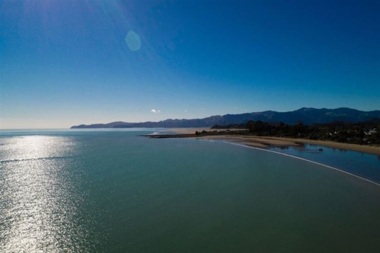 Photo of property in 120 Patons Rock Road, Patons Rock, Takaka, 7182
