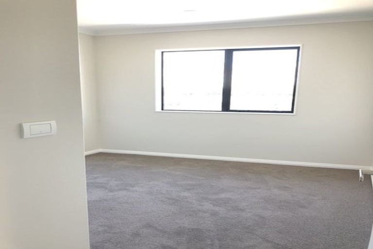 Photo of property in 23 Sapwood Crescent, Takanini, 2110