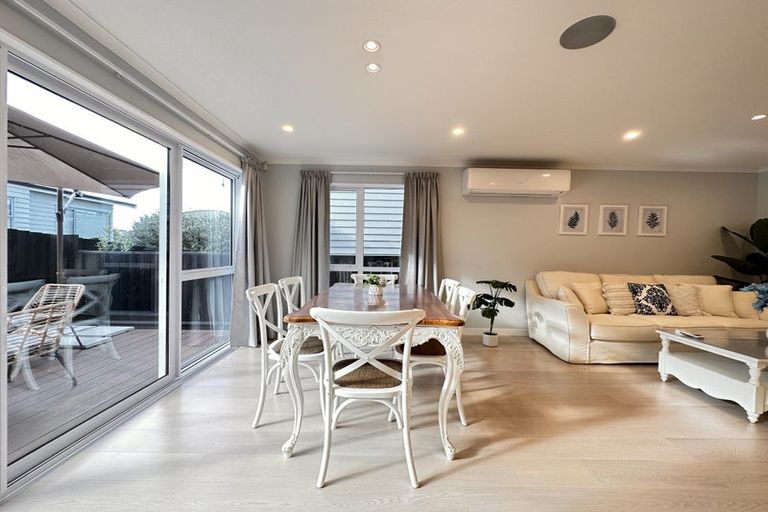 Photo of property in 123b Forrest Hill Road, Forrest Hill, Auckland, 0620