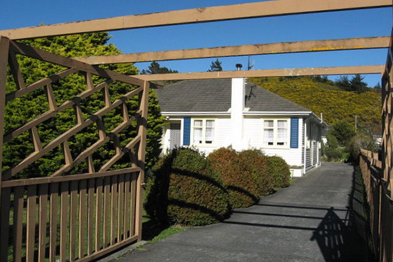 Photo of property in 51 Hyde Street, Wainuiomata, Lower Hutt, 5014