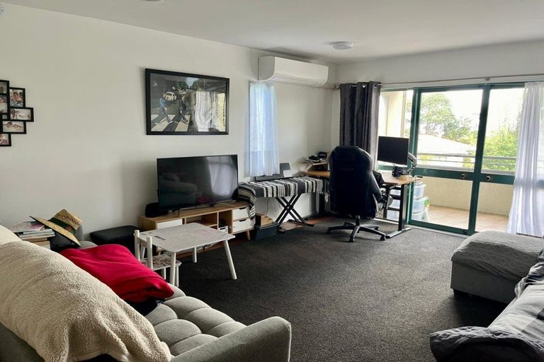 Photo of property in 3/61a Northboro Road, Belmont, Auckland, 0622