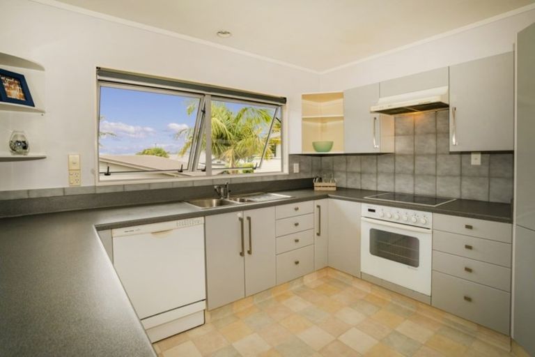 Photo of property in 8 Centennial Drive, Whitianga, 3510
