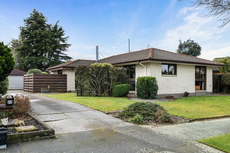 Photo of property in 22 Broadfell Avenue, Avonhead, Christchurch, 8042