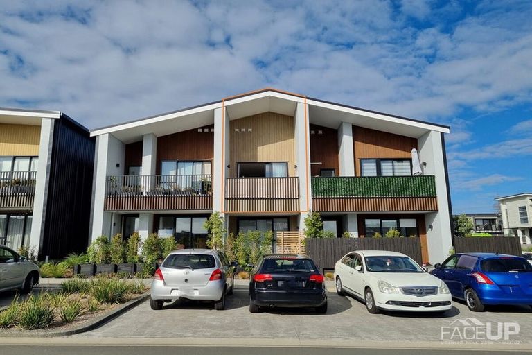 Photo of property in 5/3 Genevieve Lane, Hobsonville, Auckland, 0616