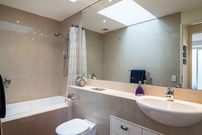 Photo of property in 7 Eric Price Avenue, Takapuna, Auckland, 0620