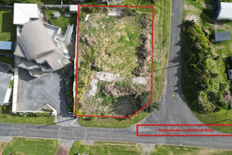 Photo of property in 2 Nelson Street, Foxton Beach, Foxton, 4815