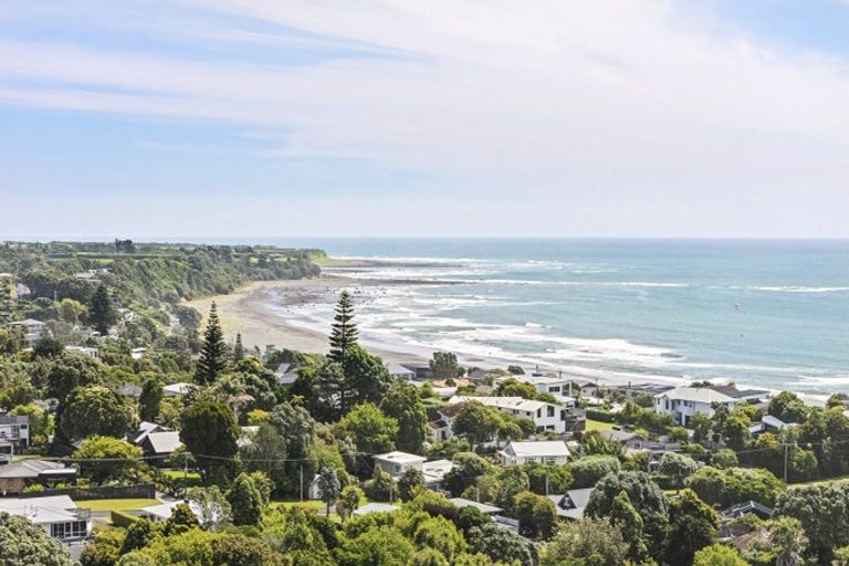 Photo of property in 6 Mace Terrace, Oakura, 4314