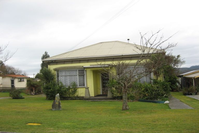 Photo of property in 12 Carroll Street, Runanga, 7803