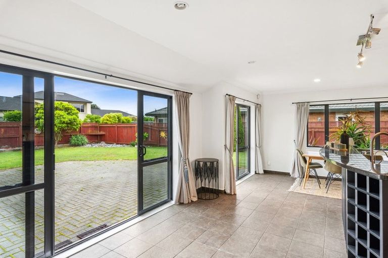 Photo of property in 170 Milne Drive, Paraparaumu, 5032