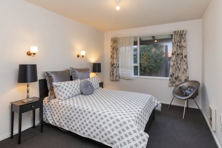 Photo of property in 2/12 Steadman Road, Broomfield, Christchurch, 8042