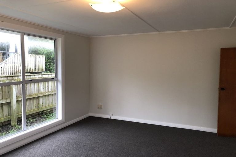 Photo of property in 12 Hiwi Crescent, Titahi Bay, Porirua, 5022