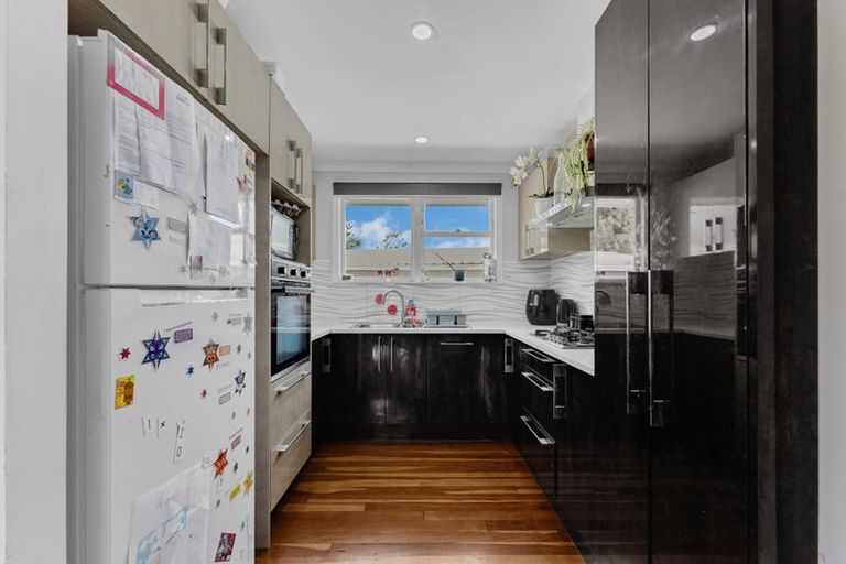 Photo of property in 5 Dulcie Place, Red Hill, Papakura, 2110